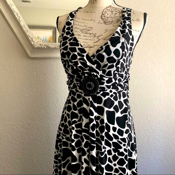 Enfocus Studio Dresses & Skirts - VTG 90s Black and white Print Summer Dress